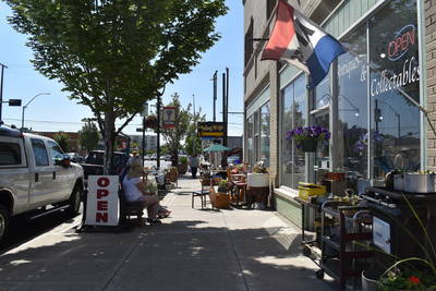 Spring into Downtown 2021 Photo